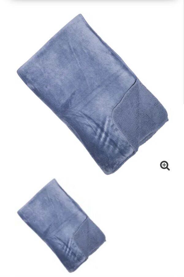 Cozy, reversible throw blue